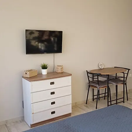 Admiral Plaza 35 -studio-sunny Апартаменты *