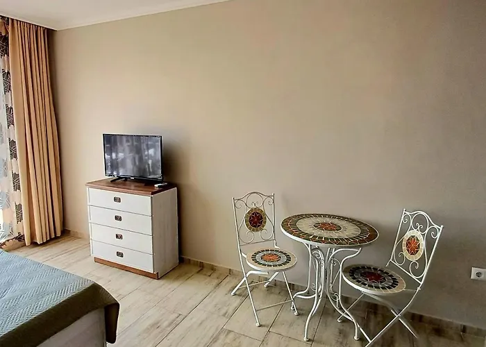 Admiral Plaza 35 -studio-sunny Апартаменты Солнечный берег