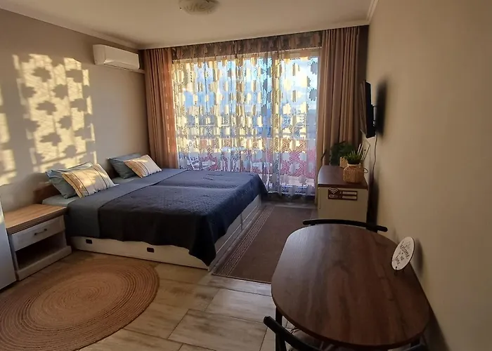 Admiral Plaza 35 -studio-sunny *